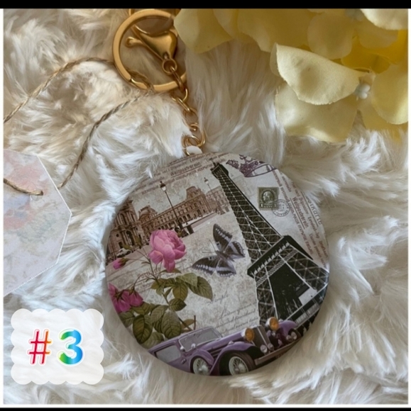Vanity Mirror Keychains. - Picture 8 of 9